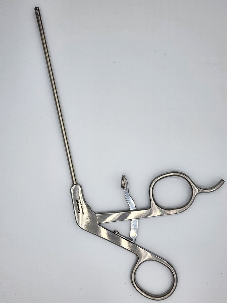 [304515] Biopsy and grasping forceps, rigid, oval jaw parts, serrated, Diam. = 2.7 mm, L = 13 cm, handle with ratchet